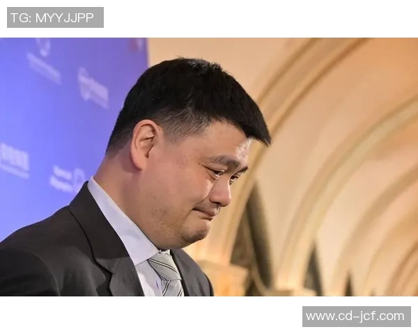 球员们对姚明的喜爱之情深厚共同回忆他在篮球场上的辉煌时刻