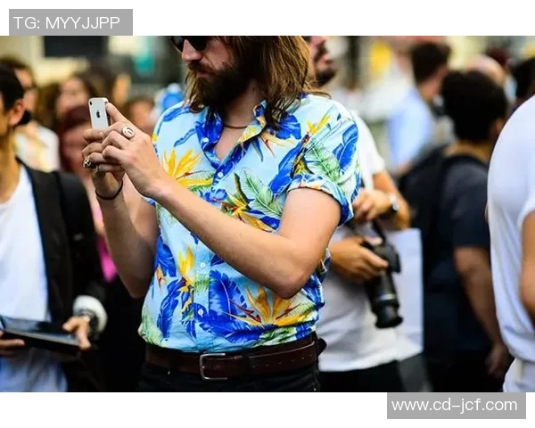 各大足球明星秋衣号的时尚风潮与球场表现的完美结合探讨