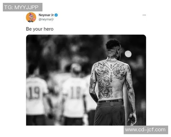 足球明星全身纹身艺术展示男士魅力与个性风采